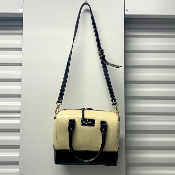 Kate Spade Bowling Bag Purse Black Cream Leather Satchel Crossbody Strap Handbag - Picture 1 of 9